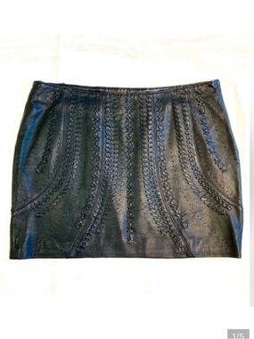 NWOT - RARE Danier Genuine Leather Black Mini Skirt with Intricate Braids